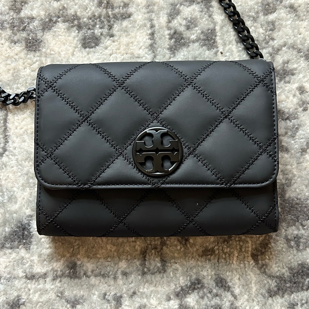 Tory Burch Willa matte chain wallet